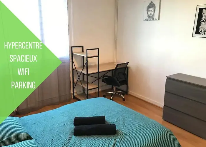 Le Voltaire -2 Chambres- 70m2- Hypercentre-parking-wifi Fibre- Nouvelle Literie Apartmán Tarbes