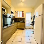 Le Voltaire -2 Chambres- 70m2- Hypercentre-parking-wifi Fibre- Nouvelle Literie