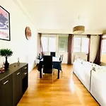 Le Voltaire -2 Chambres- 70m2- Hypercentre-parking-wifi Fibre- Nouvelle Literie 公寓