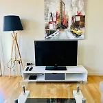 Le Voltaire -2 Chambres- 70m2- Hypercentre-parking-wifi Fibre- Nouvelle Literie Apartmán Tarbes