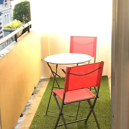 Apartament Le Voltaire -2 Chambres- 70m2- Hypercentre-parking-wifi Fibre- Nouvelle Literie