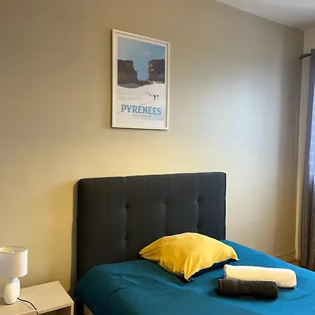 Le Voltaire -2 Chambres- 70m2- Hypercentre-parking-wifi Fibre- Nouvelle Literie Apartament