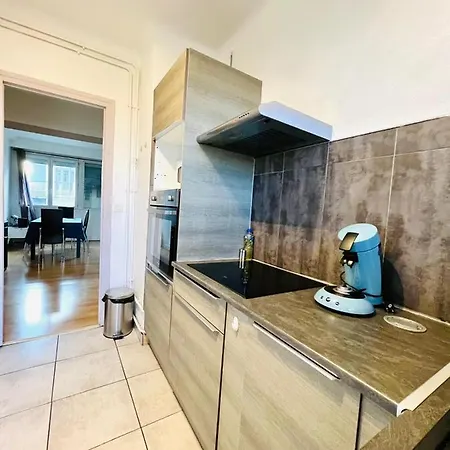 Apartament Le Voltaire -2 Chambres- 70m2- Hypercentre-parking-wifi Fibre- Nouvelle Literie