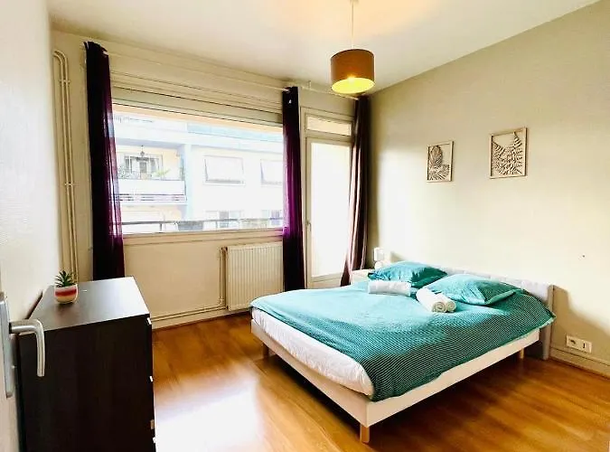 Appartement Le Voltaire -2 Chambres- 70m2- Hypercentre-parking-wifi Fibre- Nouvelle Literie *