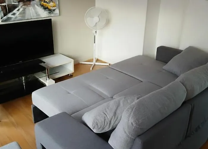 Le Voltaire -2 Chambres- 70m2- Hypercentre-parking-wifi Fibre- Nouvelle Literie *